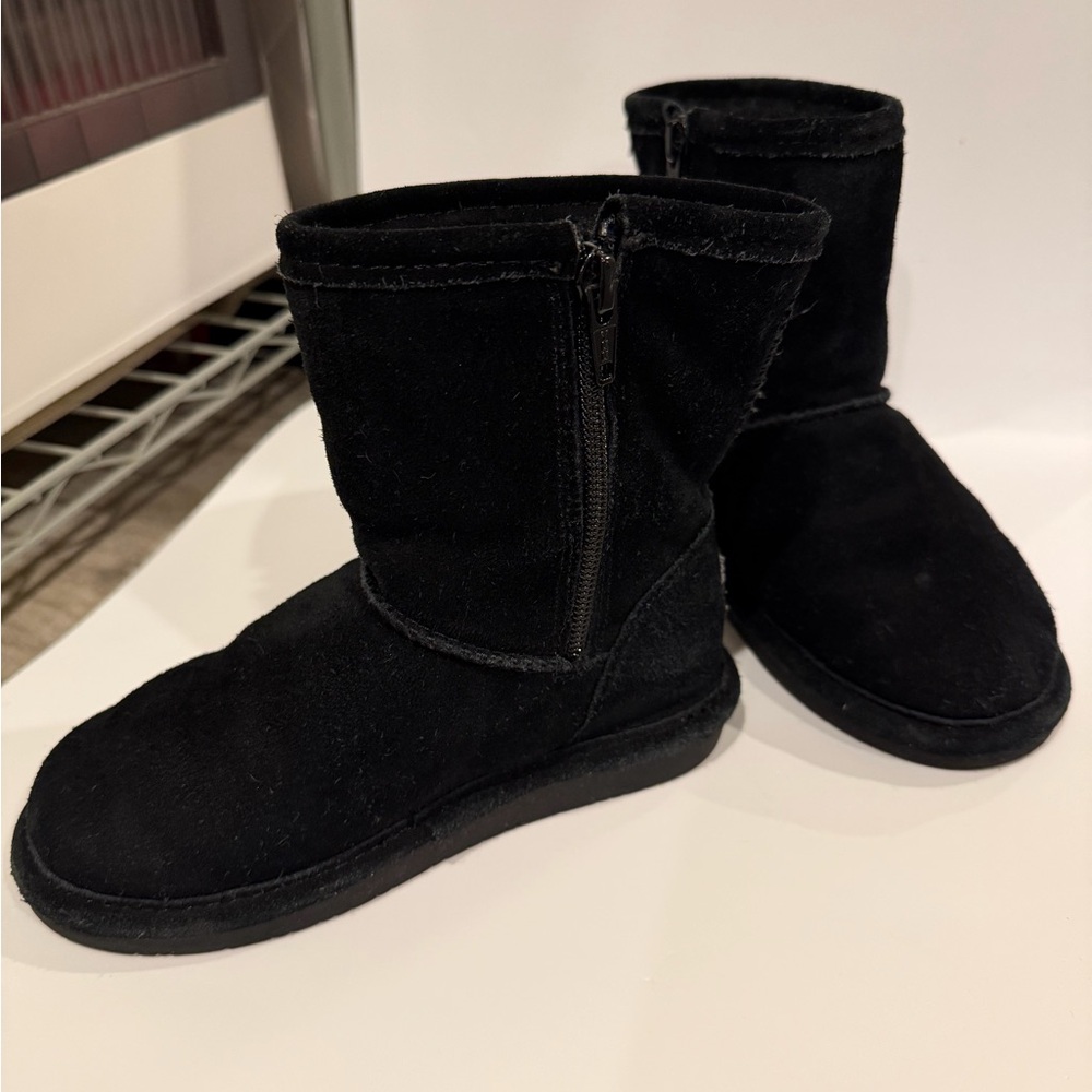 BearPaw Boots size 11 kids